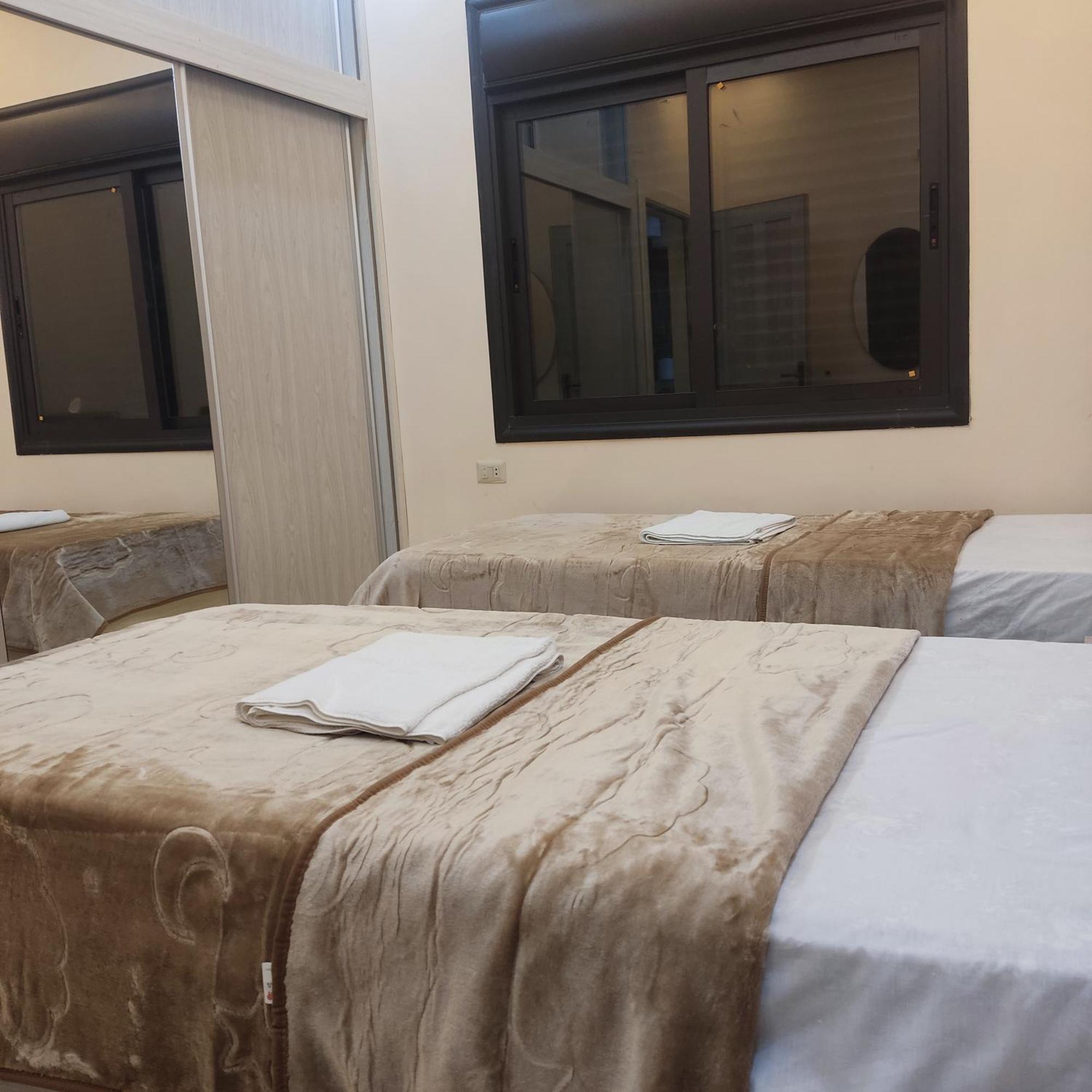 Lotus Housing For Furnished Apartments Джераш Екстер'єр фото