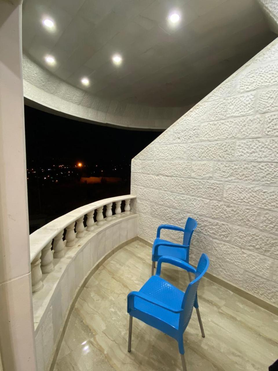 Lotus Housing For Furnished Apartments Джераш Номер фото